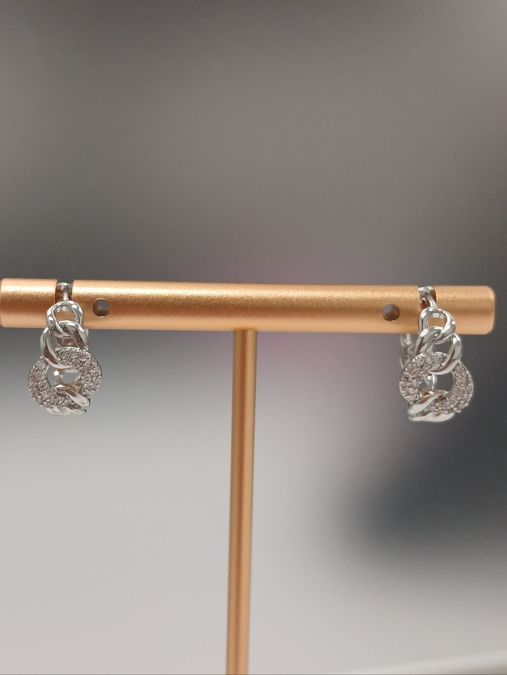 New! 18k White Gold Filled Crystal Cz Interlocking Hoop Earrings Vault98 Jewels